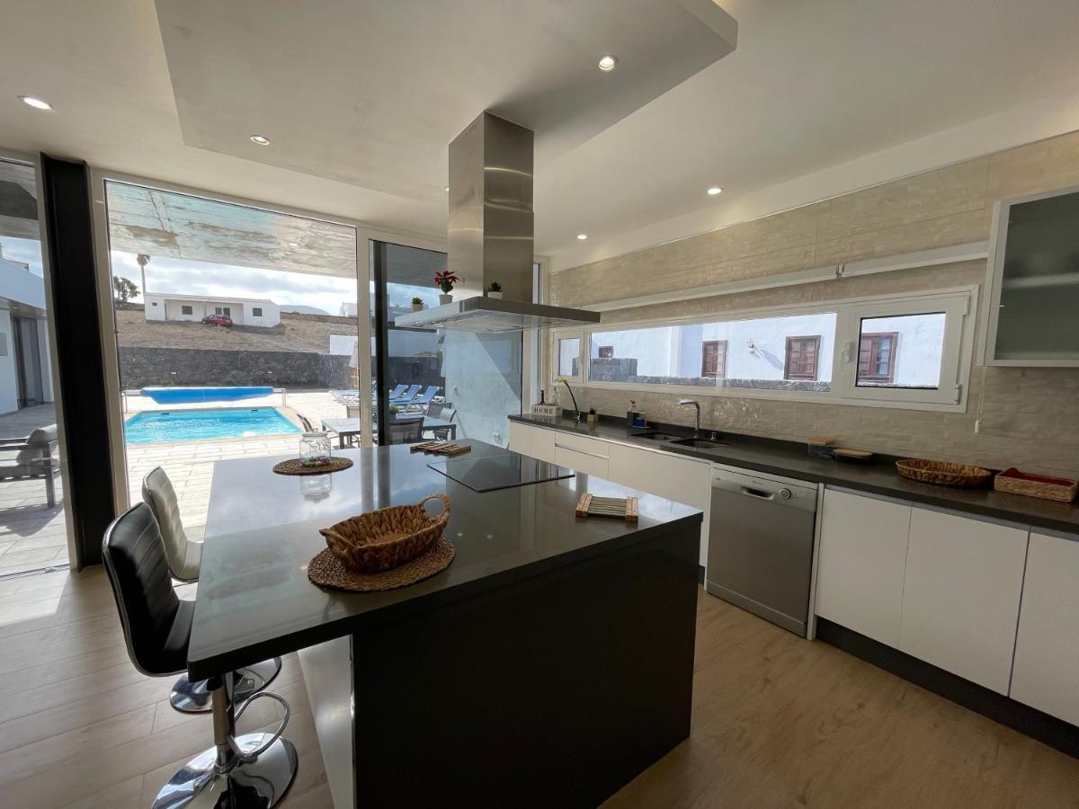 Eslanzarote Eco Villa Tony, Heated Pool, Jacuzzi, Sat Tv, Super Wifi La Costa Eksteriør billede